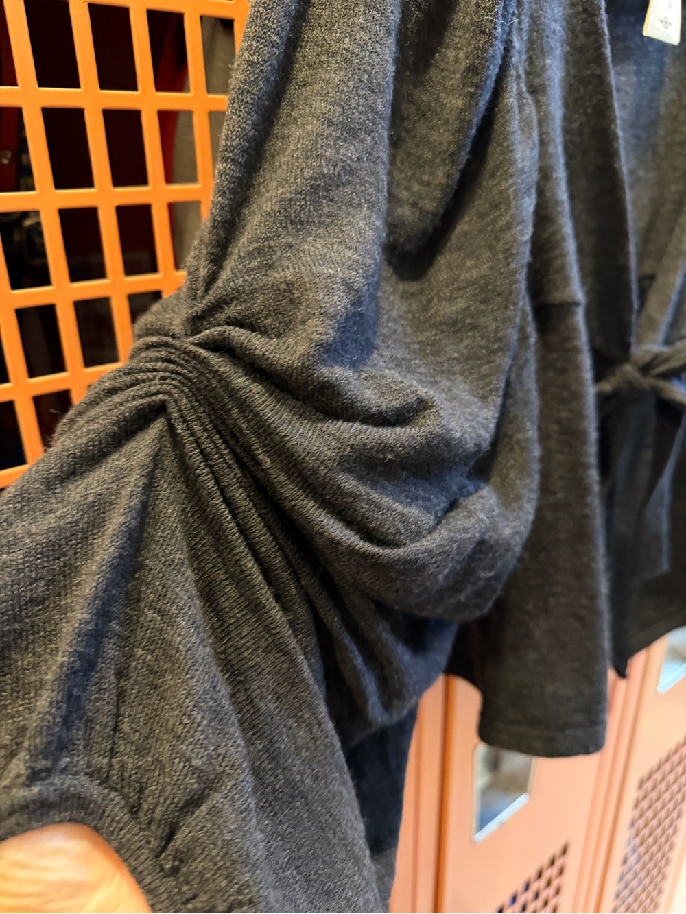 Cartonnier Anthropologie Gray Tie-Front Puff Sleeve shrug sweater. SZ Medium - Picture 5 of 6
